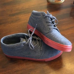 *RARE* Men’s Nike Stefan Janoski Mid 11.5 Shoe